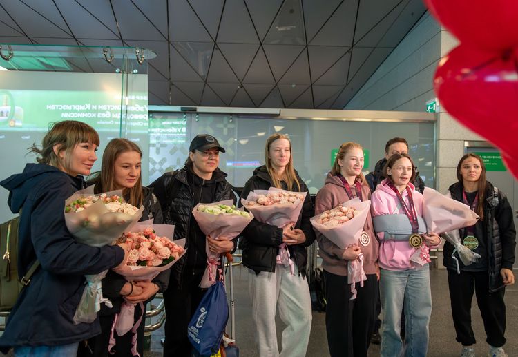 Встреча сборной России по женской борьбе после чемпионата Европы в Словакии