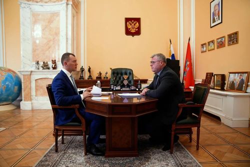 Михаил Дегтярев встретился с губернатором Астраханской области Игорем Бабушкиным
