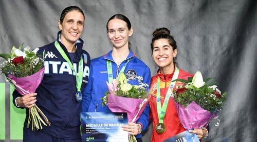 Продолжаем завоёвывать пьедестал на чемпионате Европы по фехтованию!