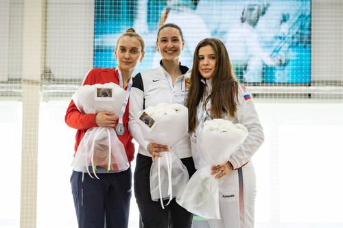 Двукратная олимпийская чемпионка Яна Егорян и чемпион мира Дмитрий Даниленко - победители турнира серии Гран-при на призы Вениамина Решетникова